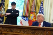 八字命理马斯克：我进退两难